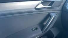 Volkswagen Tiguan 2.0 TDi 150 4Motion SE Nav 5dr DSG Diesel Estate